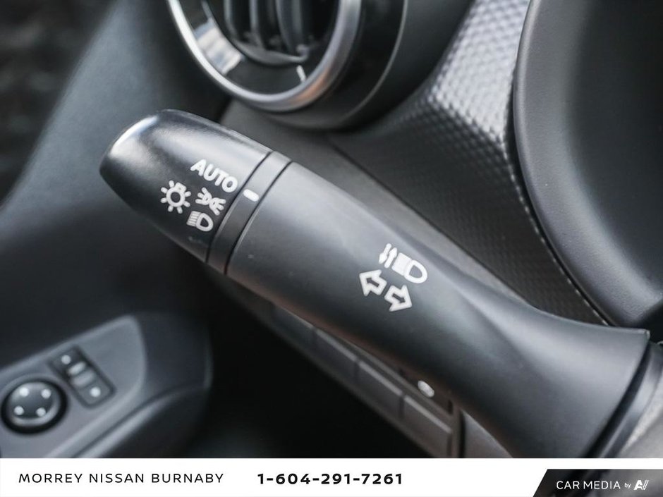 2024 Nissan Kicks SV TRIM // NO ACCIDENTS-18
