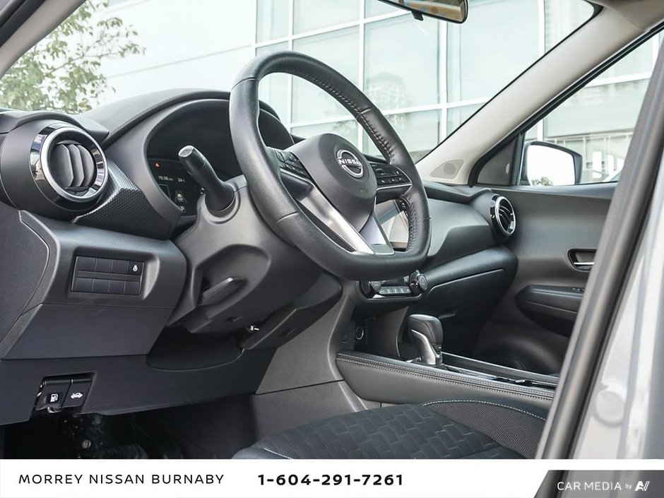 2024 Nissan Kicks SV TRIM // NO ACCIDENTS-15
