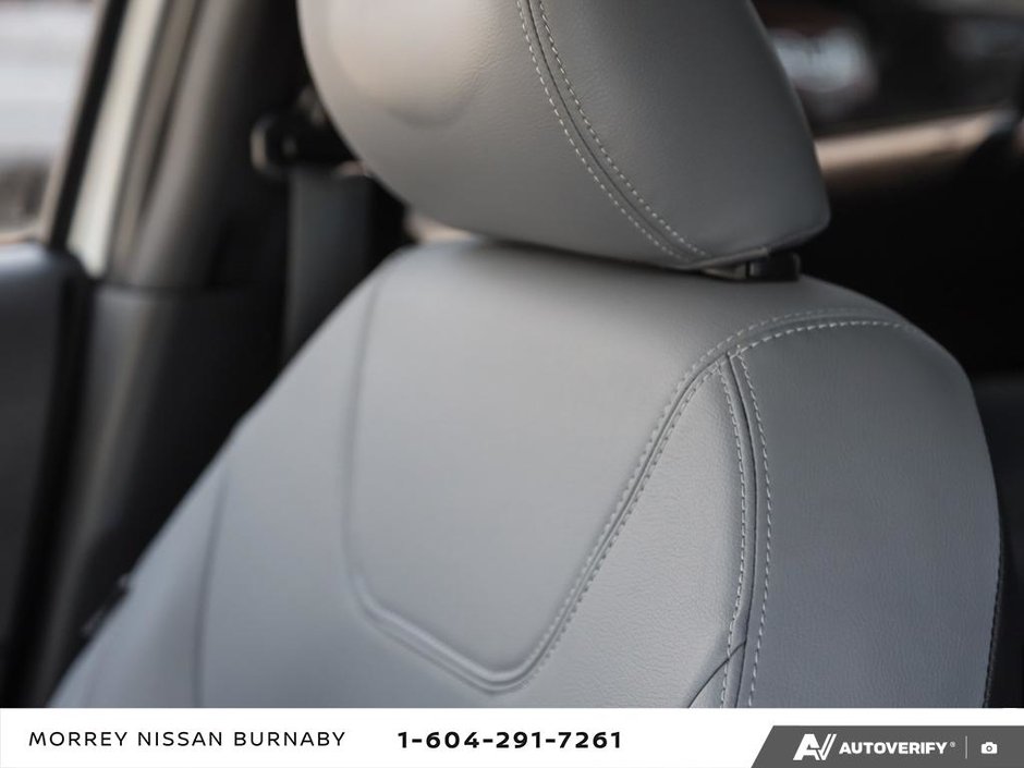 2024 Nissan Kicks SR CVT // NO ACCIDENTS-23