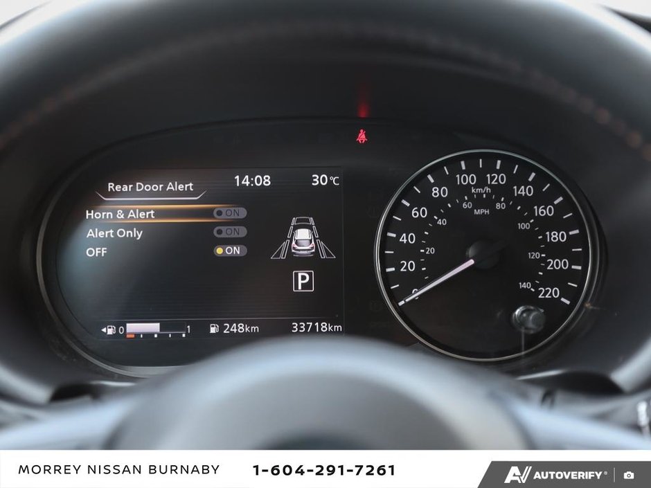 2024 Nissan Kicks SR CVT // NO ACCIDENTS-15