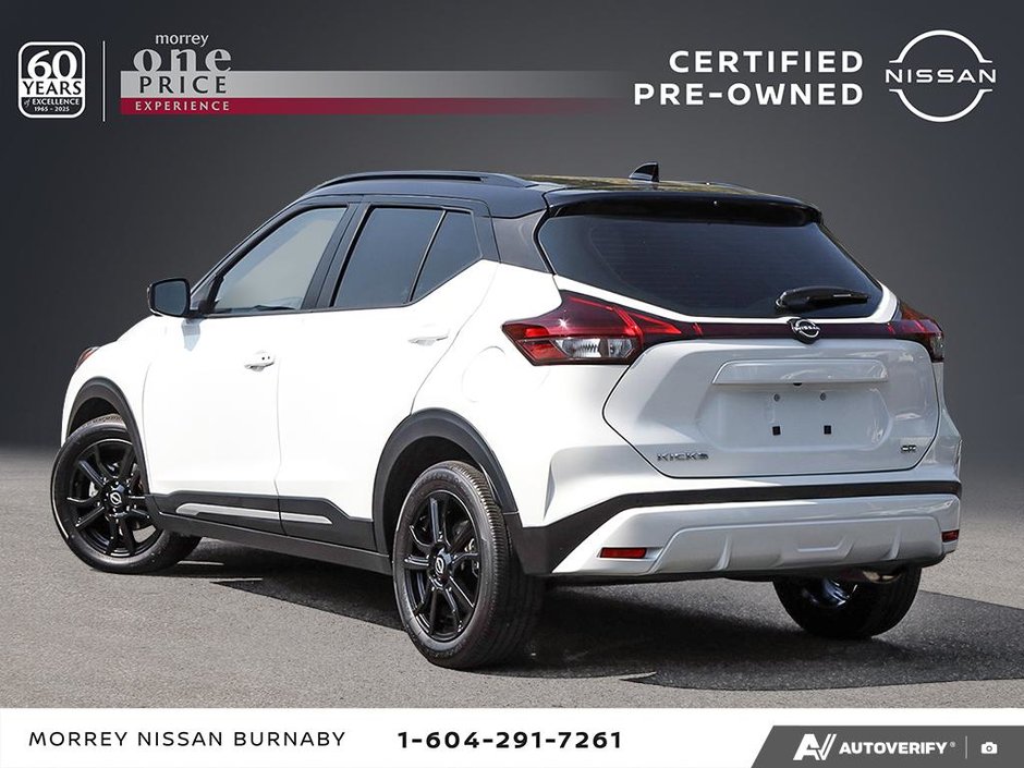 2024 Nissan Kicks SR CVT // NO ACCIDENTS-4