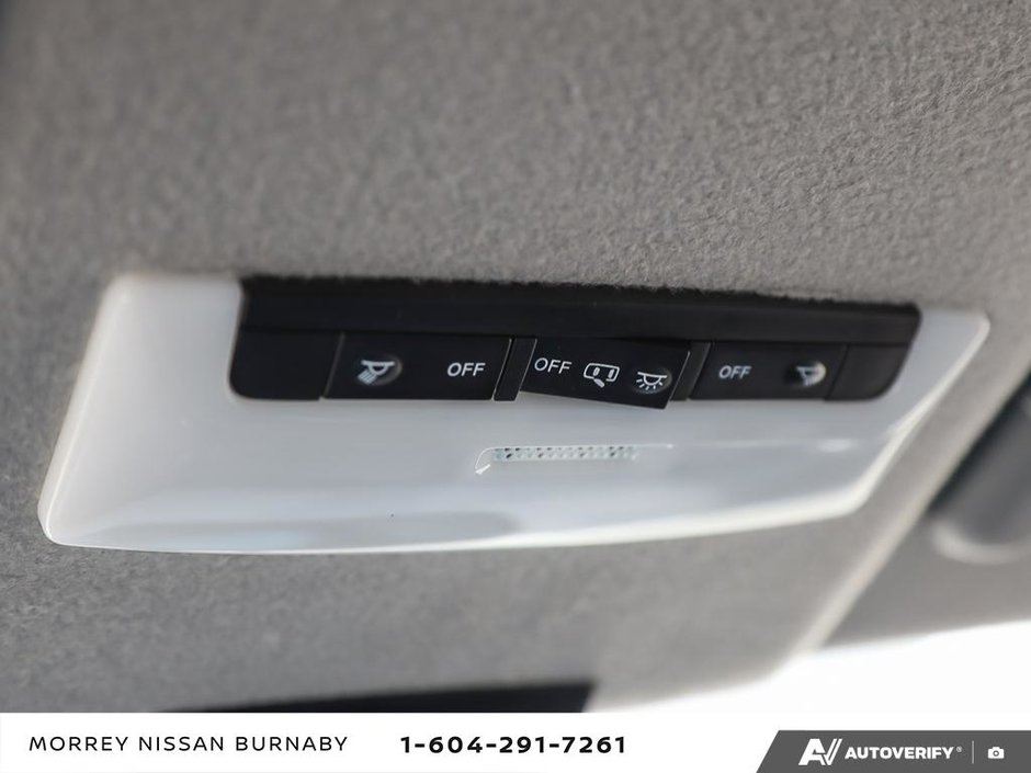 2024 Nissan Kicks SR CVT // NO ACCIDENTS-22
