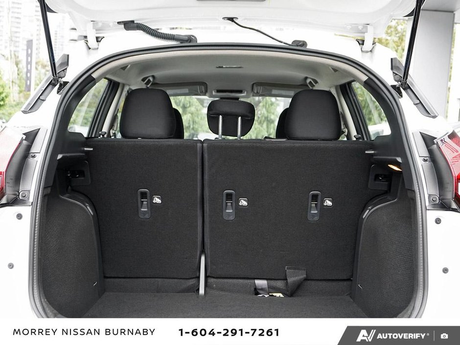 2024 Nissan Kicks SV TRIM // ONLY 19800 KMS!-12