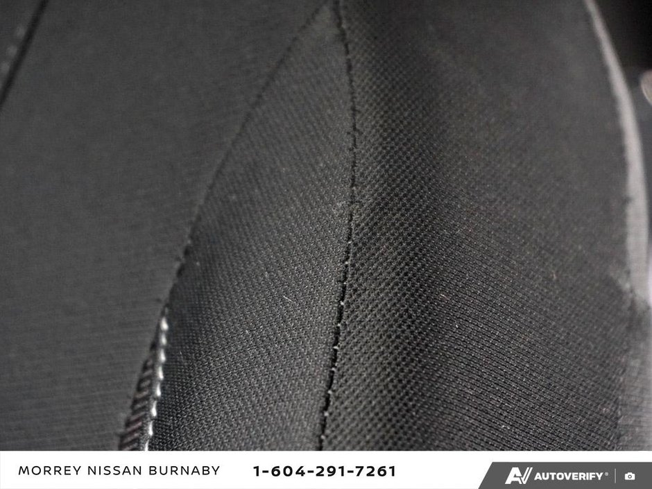 2024 Nissan Kicks SV TRIM // ONLY 19800 KMS!-25