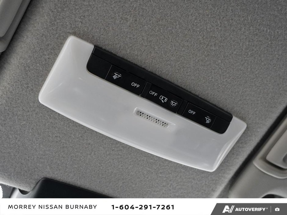 2024 Nissan Kicks SV TRIM // ONLY 19800 KMS!-24