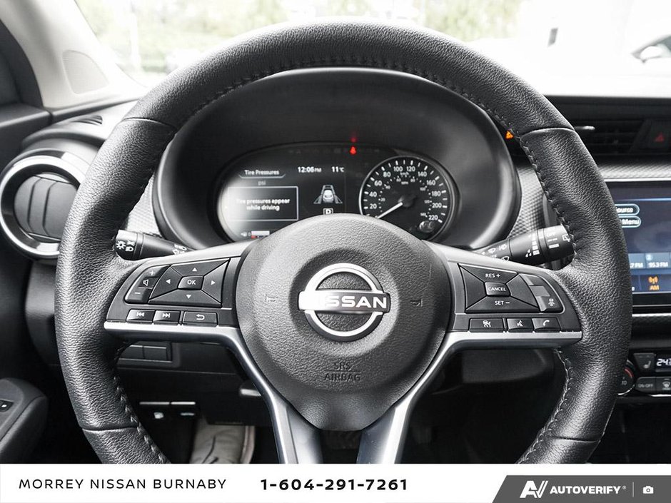 2024 Nissan Kicks SV TRIM // ONLY 19800 KMS!-16