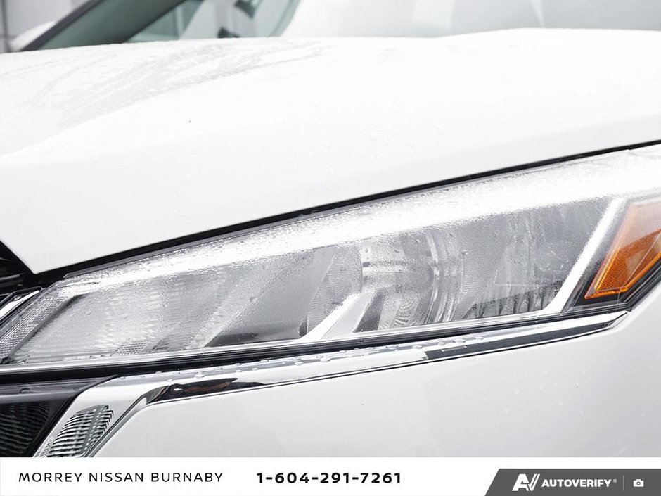 2024 Nissan Kicks SV TRIM // ONLY 19800 KMS!-10