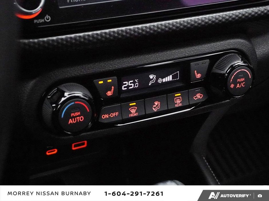 2024 Nissan Kicks SV CVT // LOW KMS-21