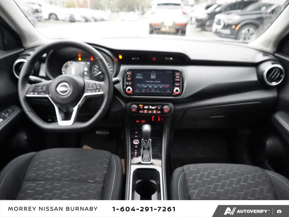 2024 Nissan Kicks SV CVT // LOW KMS-14