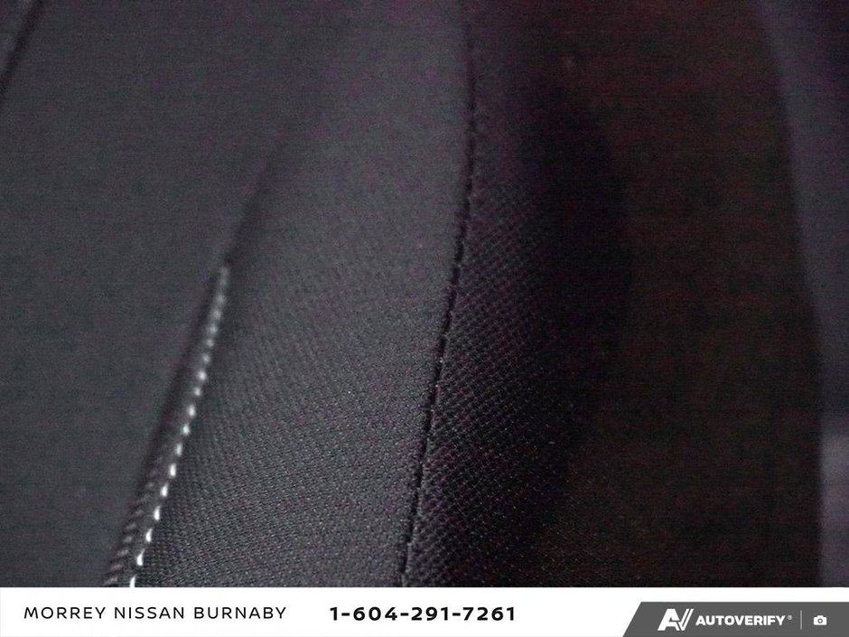 2024 Nissan Kicks SV CVT // LOW KMS-25