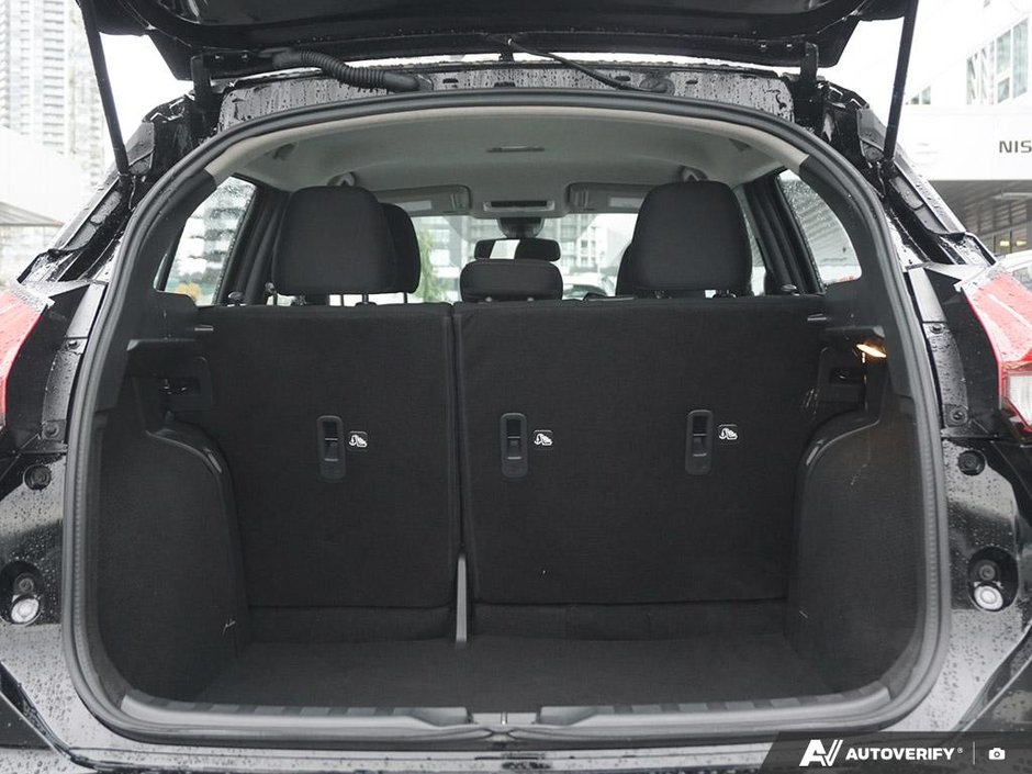 2024 Nissan Kicks SR CVT // DEMO // HUGE SAVINGS-11