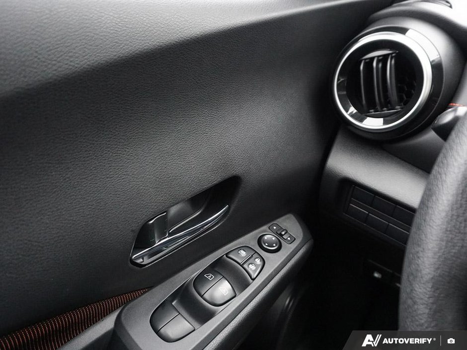 2024 Nissan Kicks SR CVT // DEMO // HUGE SAVINGS-19