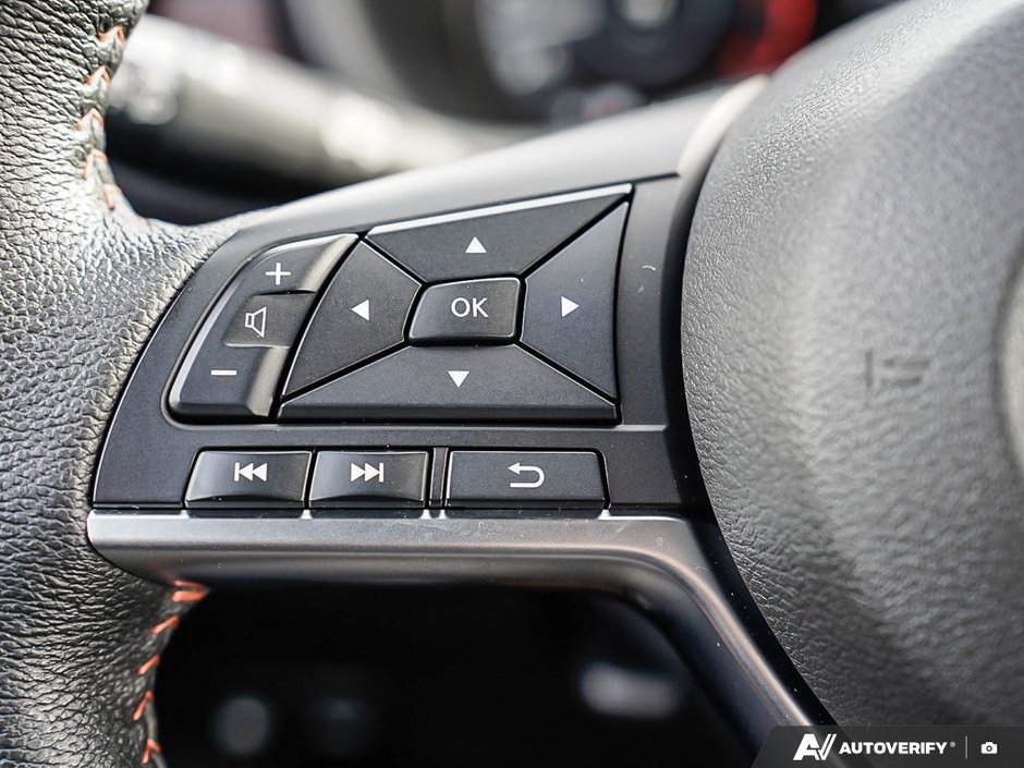 2024 Nissan Kicks SR-10