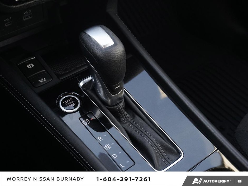 2024 Nissan Kicks SV CVT // NO ACCIDENTS-22