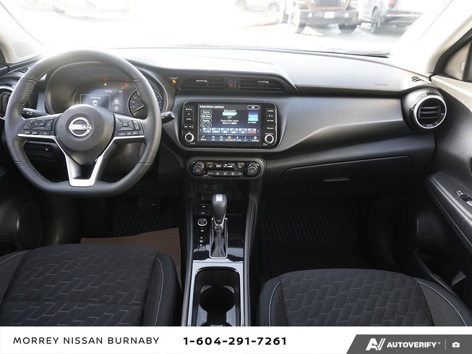 2024 Nissan Kicks SV CVT // NO ACCIDENTS-14