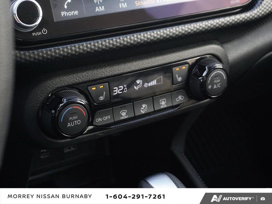 2024 Nissan Kicks SV CVT // NO ACCIDENTS-21