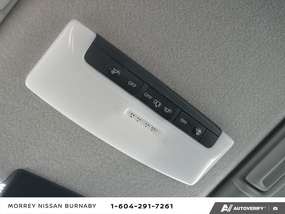 2024 Nissan Kicks SV CVT // NO ACCIDENTS-24