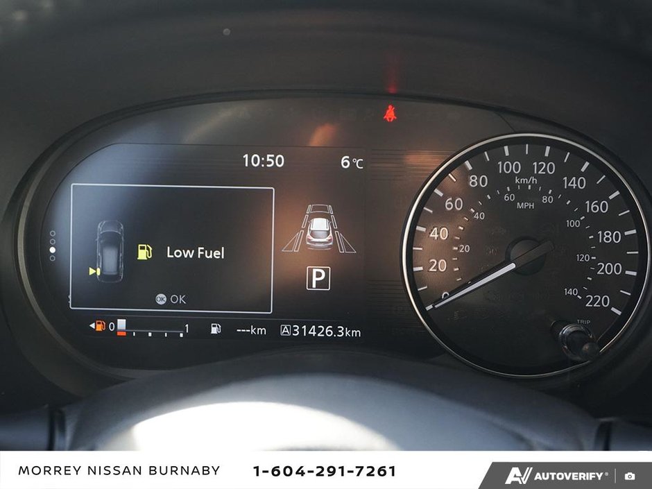 2024 Nissan Kicks SV CVT // NO ACCIDENTS-17