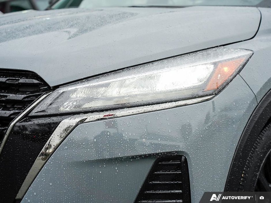 2024 Nissan Kicks SR PREMIUM // NO ACCIDENTS-24