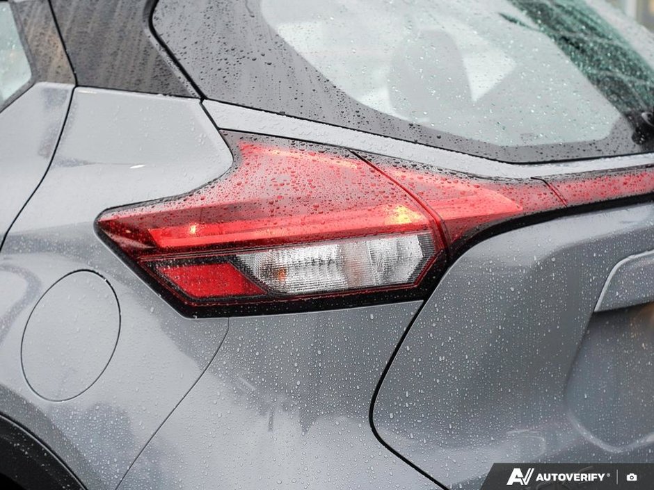 2024 Nissan Kicks SR PREMIUM // NO ACCIDENTS-26