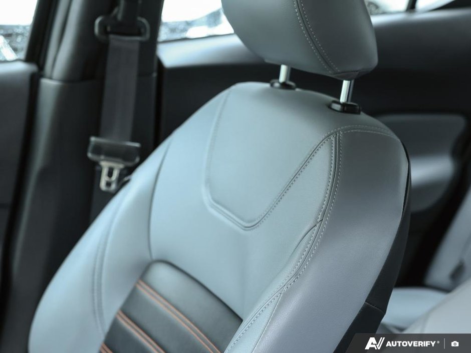 2024 Nissan Kicks SR // 2.99% FINANCING-15