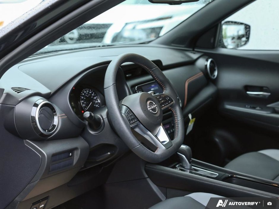 2024 Nissan Kicks SR // 2.99% FINANCING-5