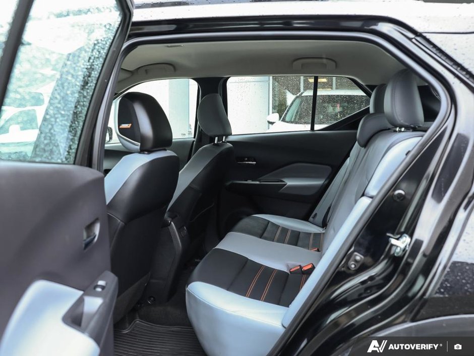 2024 Nissan Kicks SR // 2.99% FINANCING-16