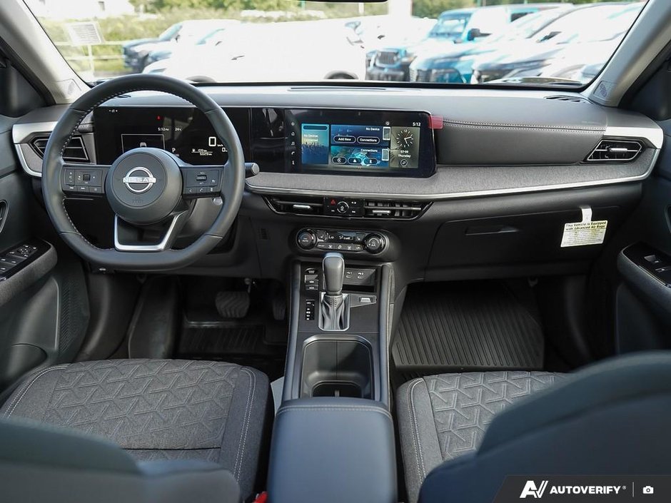 2025 Nissan Kicks SV PREMIUM-17