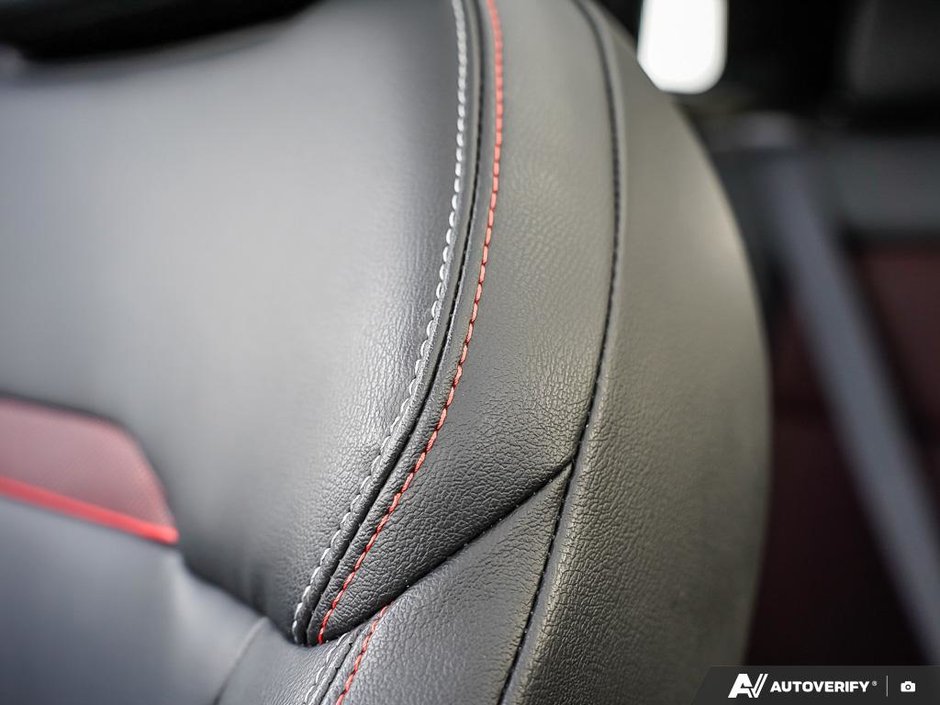 2025 Nissan Kicks SR AWD // SHOP AND COMPARE!-15