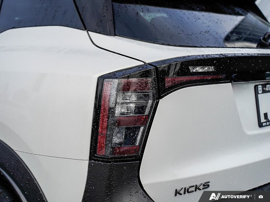 2025 Nissan Kicks SR AWD // SHOP AND COMPARE!-26