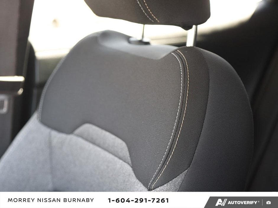 2025 Nissan Kicks SV AWD // 2.99% FINANCING!-23