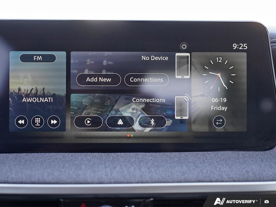 2025 Nissan Kicks SV CVT // CERTIFIED-13