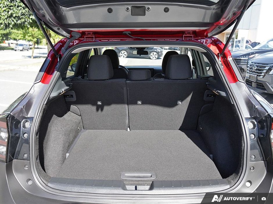 2025 Nissan Kicks SV CVT // CERTIFIED-25