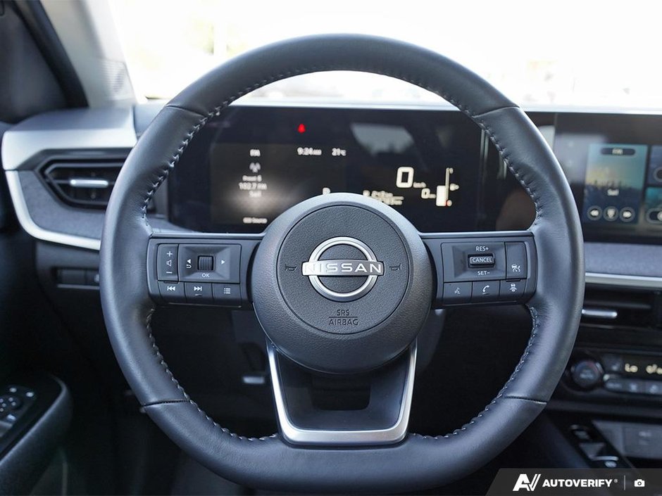 2025 Nissan Kicks SV CVT // CERTIFIED-6