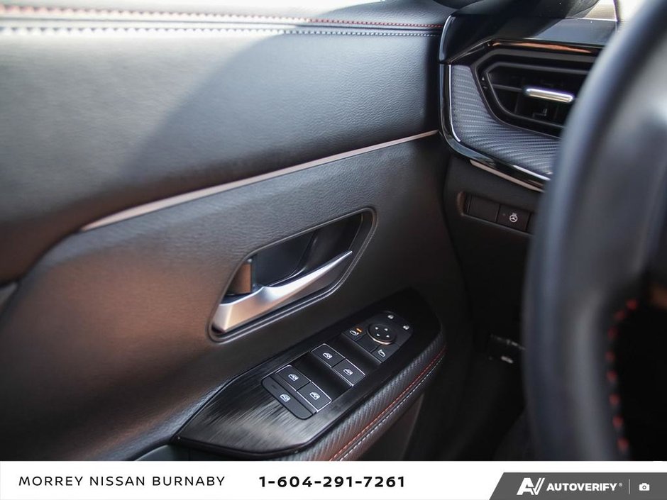 2025 Nissan Kicks SR PREMIUM // CERTIFIED // LOW RATES-21