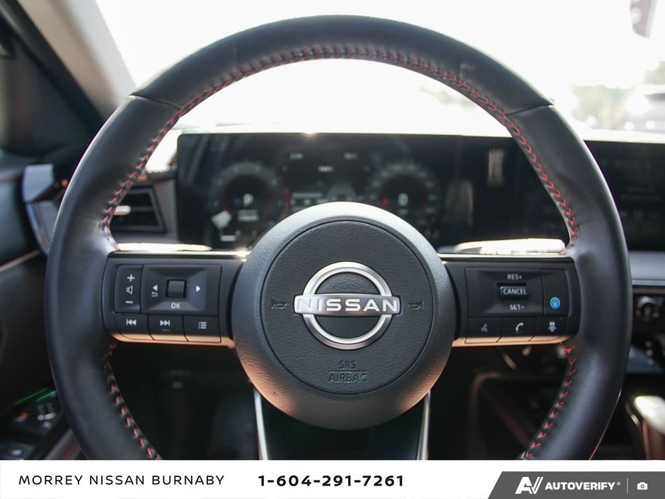 2025 Nissan Kicks SR PREMIUM // CERTIFIED // LOW RATES-17