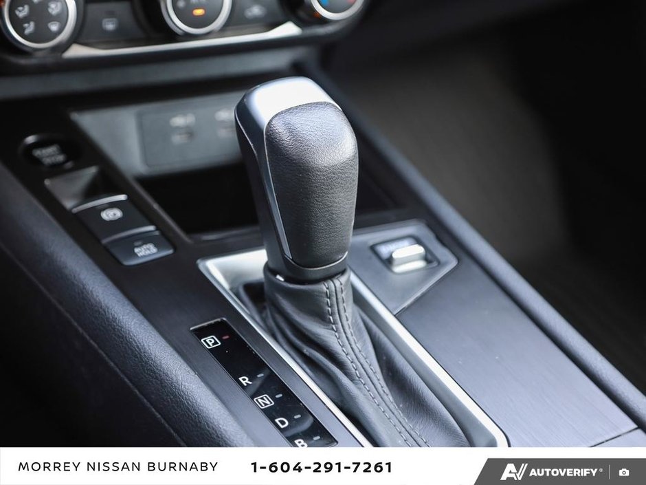 2025 Nissan Kicks S // NO ACCIDENTS-19