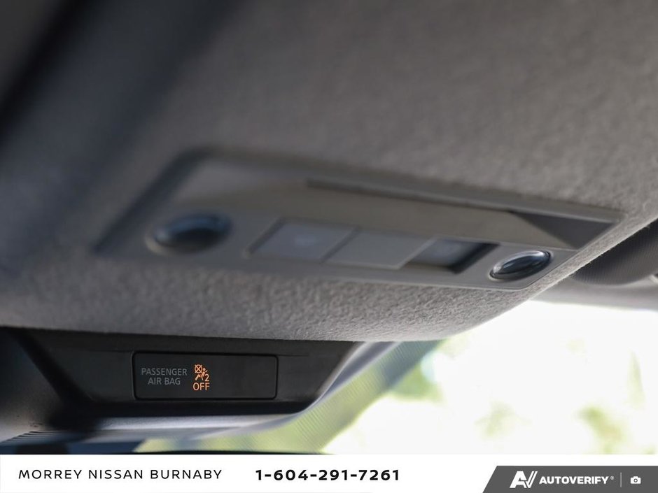 2025 Nissan Kicks S // NO ACCIDENTS-22