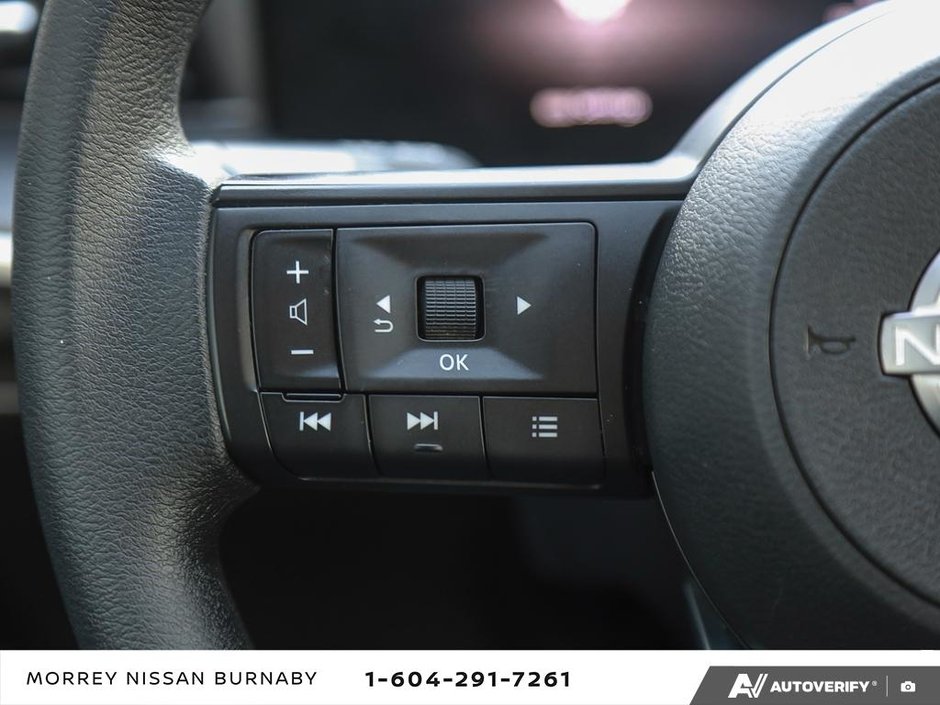 2025 Nissan Kicks S // NO ACCIDENTS-18