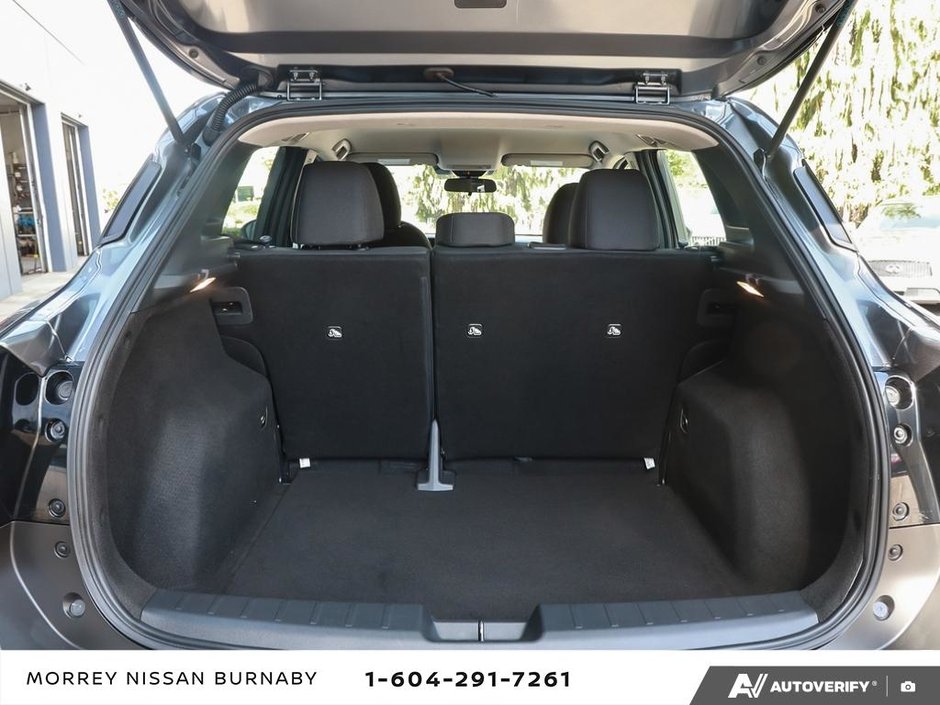 2025 Nissan Kicks S // NO ACCIDENTS-11