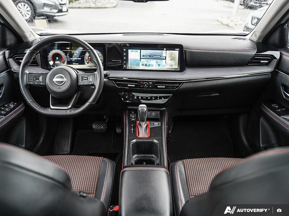 2025 Nissan Kicks SR AWD // LOW KMS-17