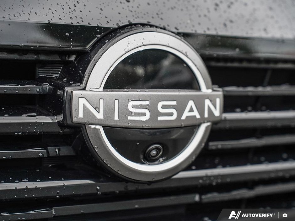 2025 Nissan Kicks SR AWD // LOW KMS-23