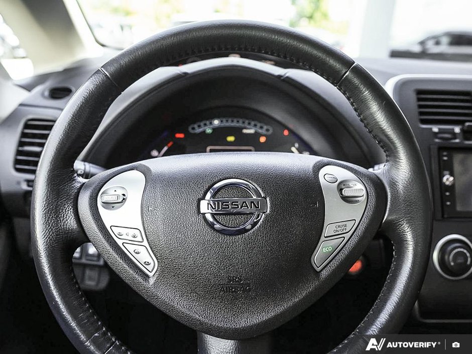 2015 Nissan LEAF S-6