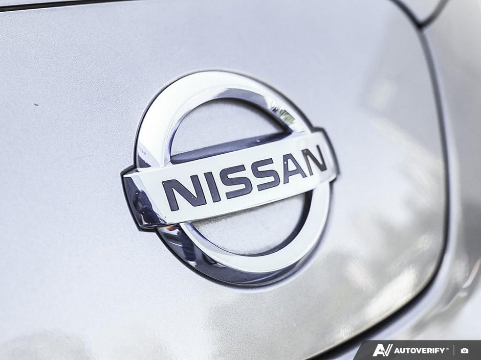 2015 Nissan LEAF S-23
