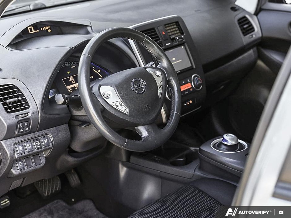 2015 Nissan LEAF S-5