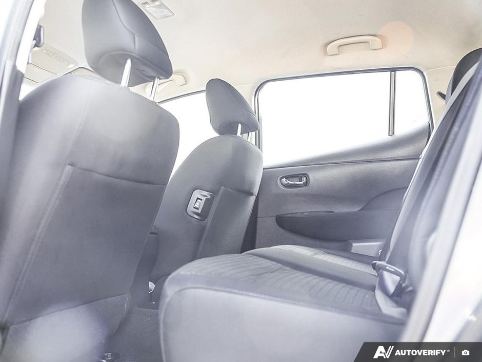 2015 Nissan LEAF S-16