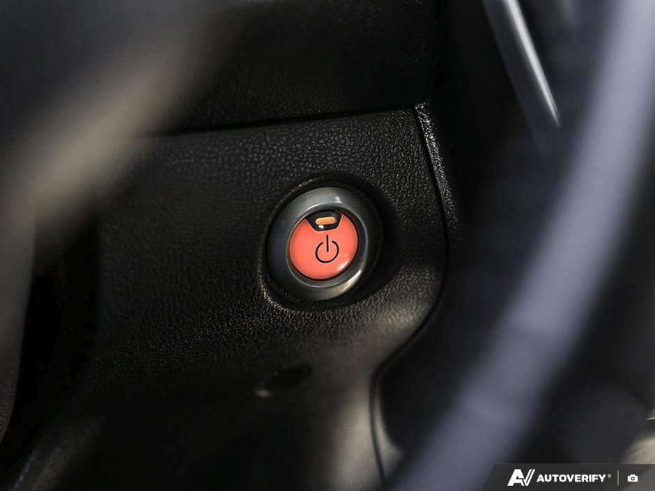 2015 Nissan LEAF S-18