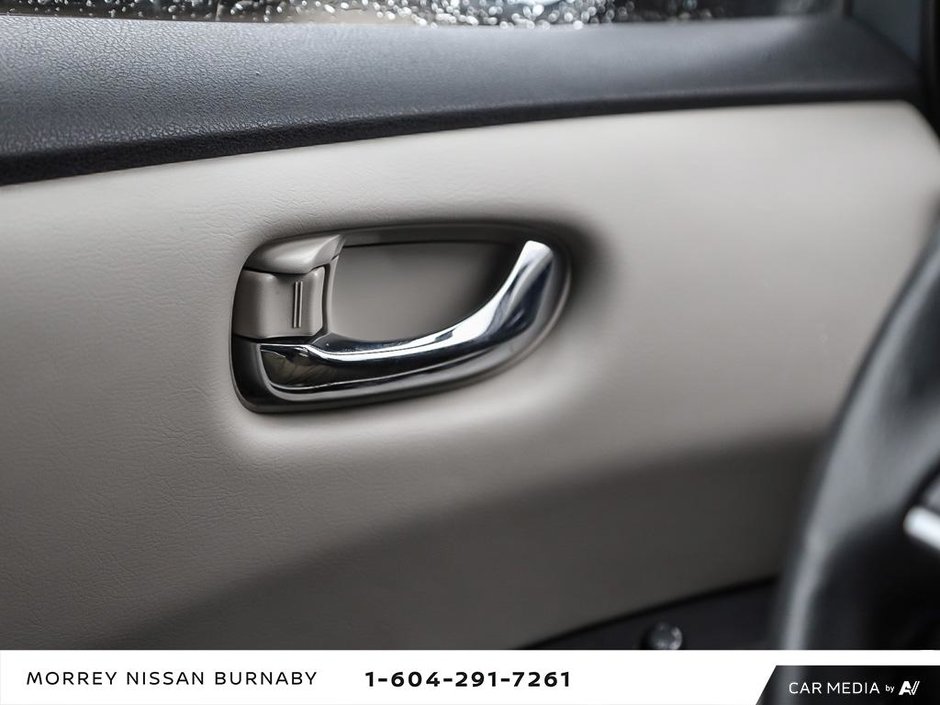 2019 Nissan Leaf SL + LEATHER + NAVIGATION-17