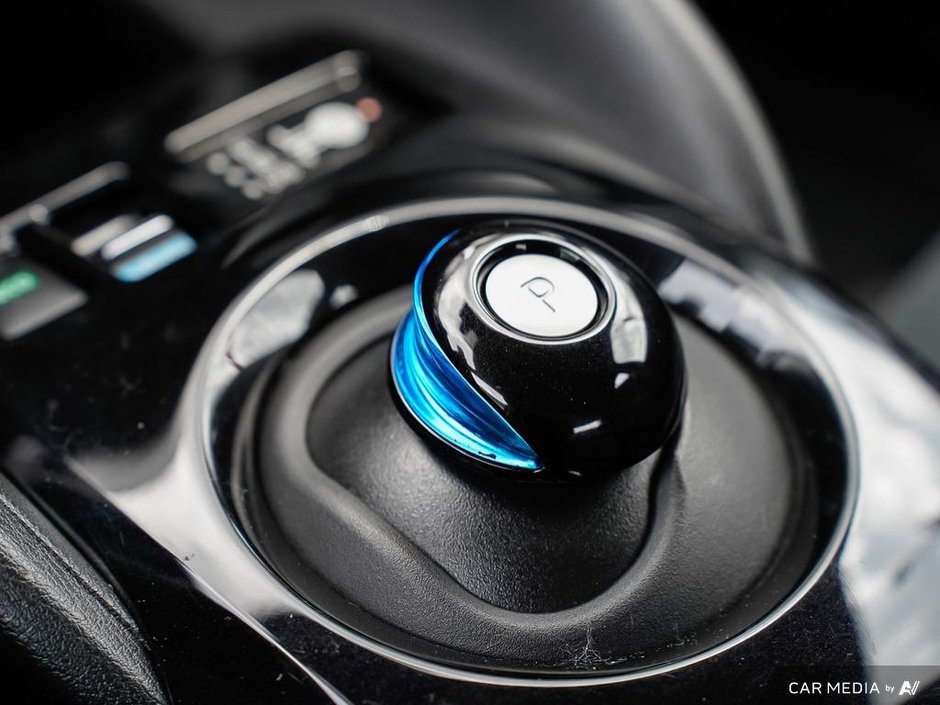 2019 Nissan Leaf SV // LOW KMS, SALE PRICED-11