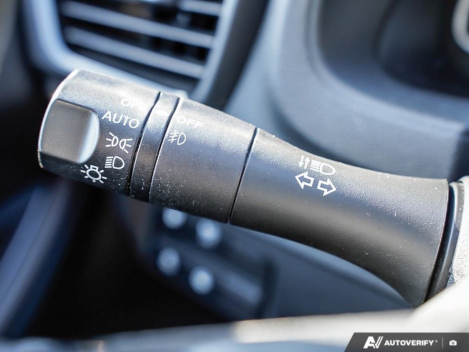 2019 Nissan LEAF SL // LEATHER // 2.99% RATE!-8